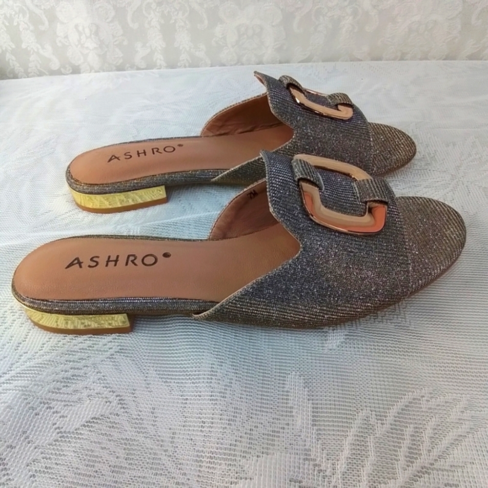 Ashro silver slip ons with chic gold buckle design and 3/4 inch heels size 7